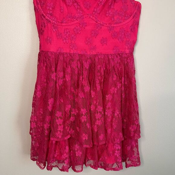 Lovers and Friends Jia Mini Dress in Electric Pink Floral Lace Size Small - Picture 6 of 11